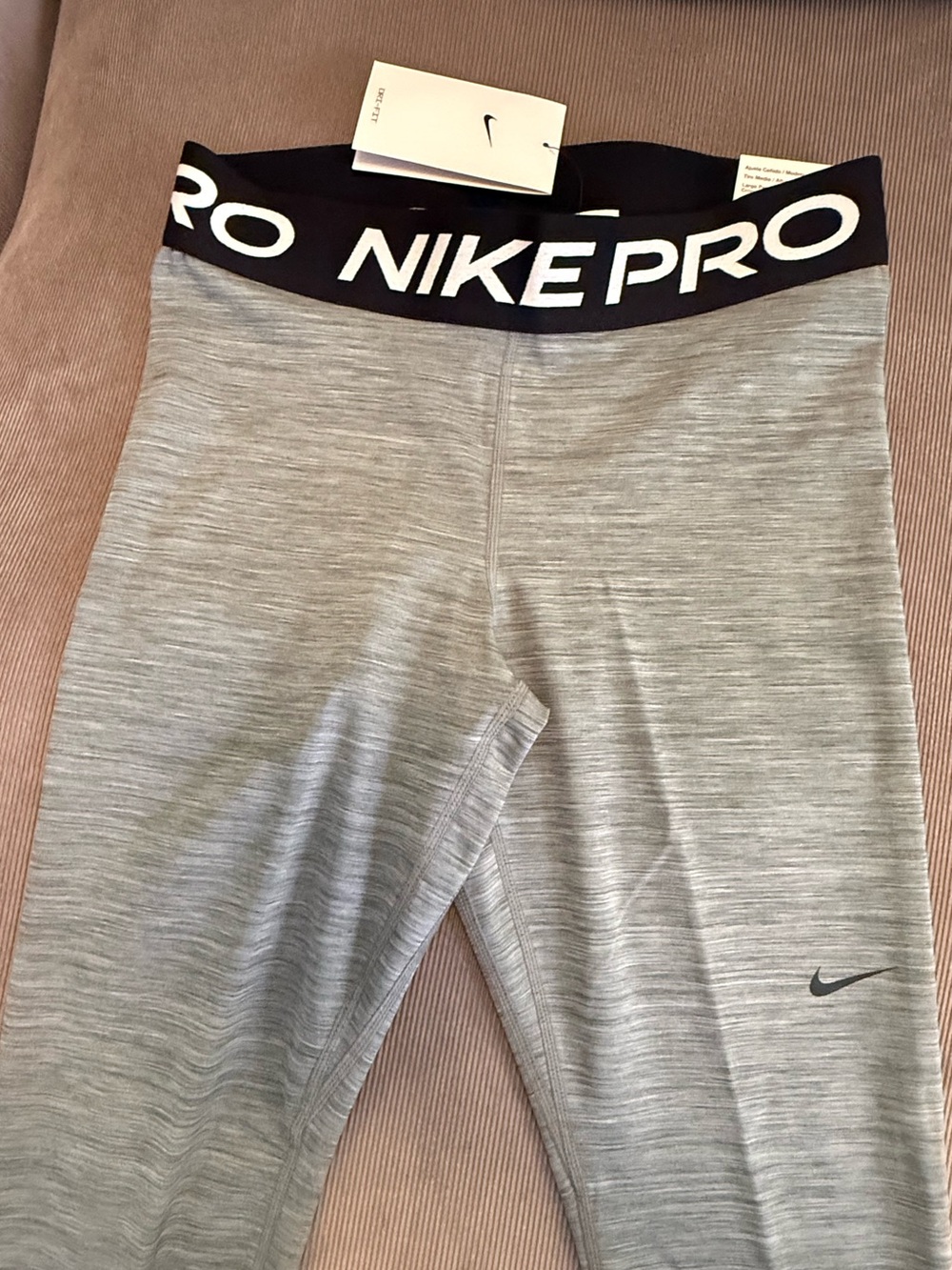 Nike Pro Performance Leggings with Black Branded Waistband women medium NWT